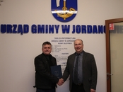 Umowa na usługi sprzętowe podpisana