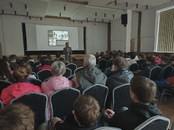 Lekcja historii o Niezłomnych - wykład dr Dawida Golika dla osielckiej młodzieży
